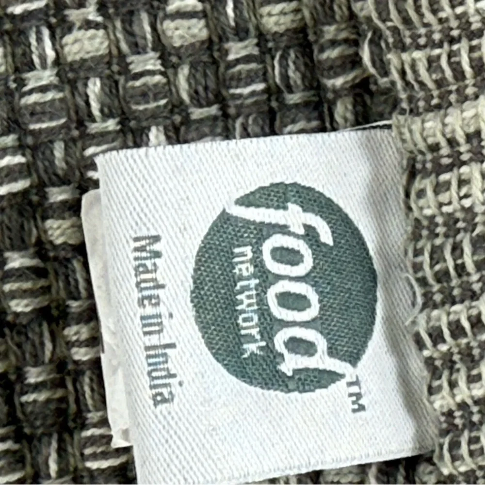 Food Network Black weaved Cotton Textured Table Runner 59”‎ x 12”